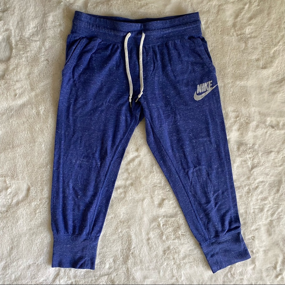 💙 Nike Brand Capri Sweatpants 💙